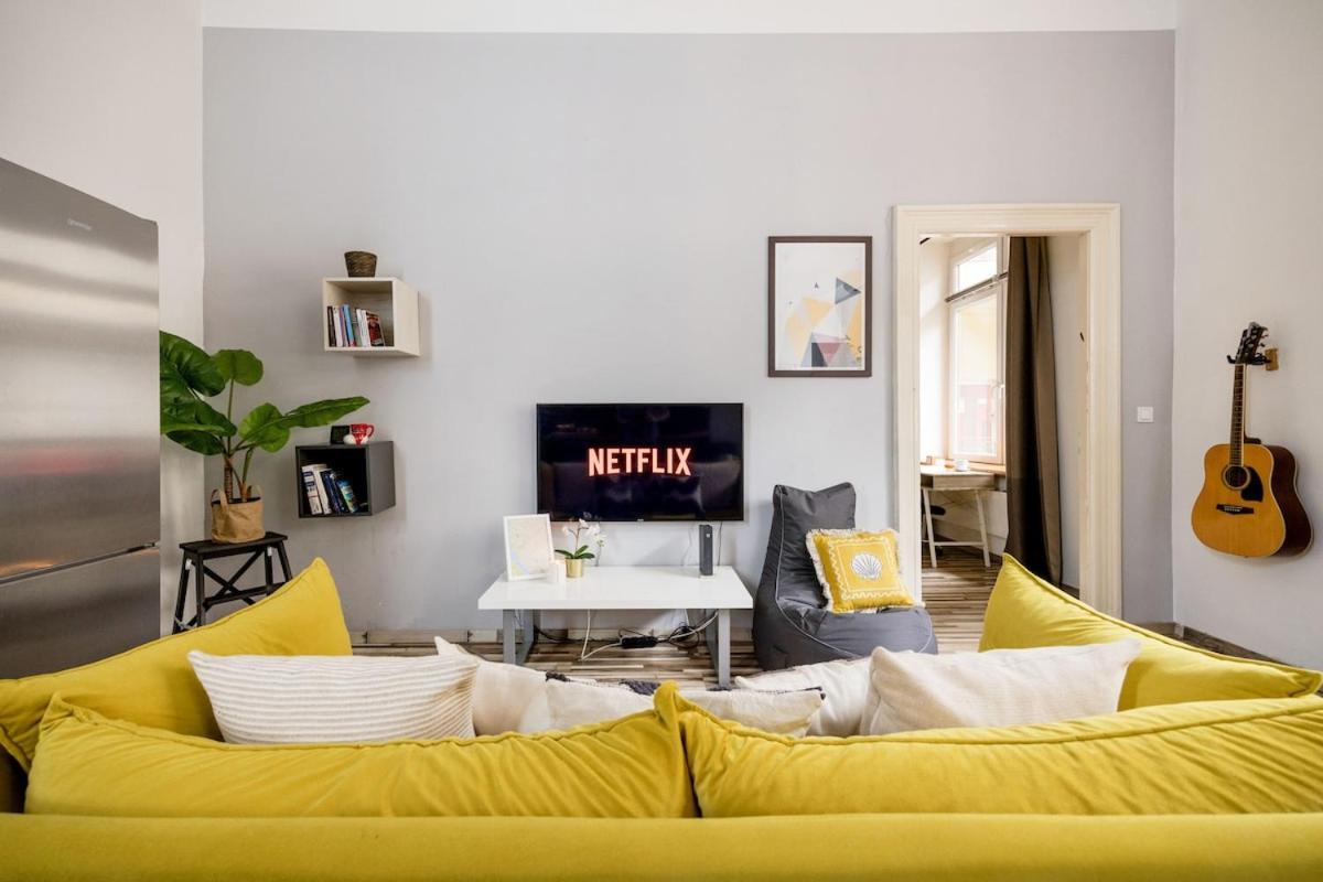 Charm In Bustling 7th District Appartement *