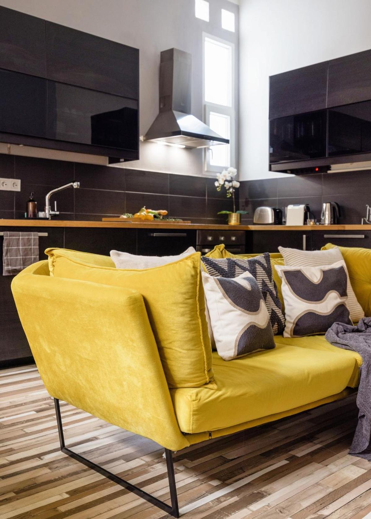Appartement Charm In Bustling 7th District